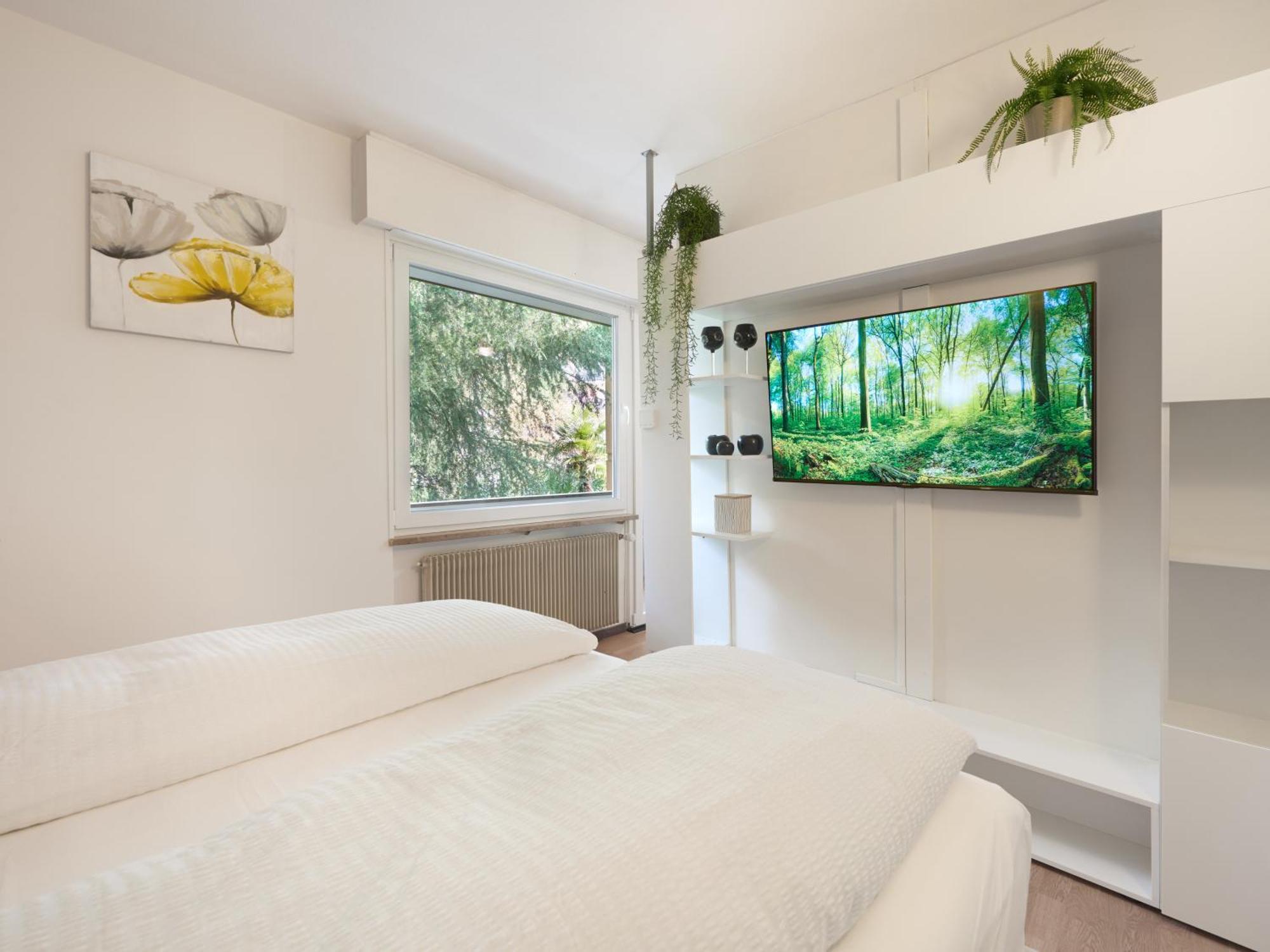 Palm With Free Parking Apartment